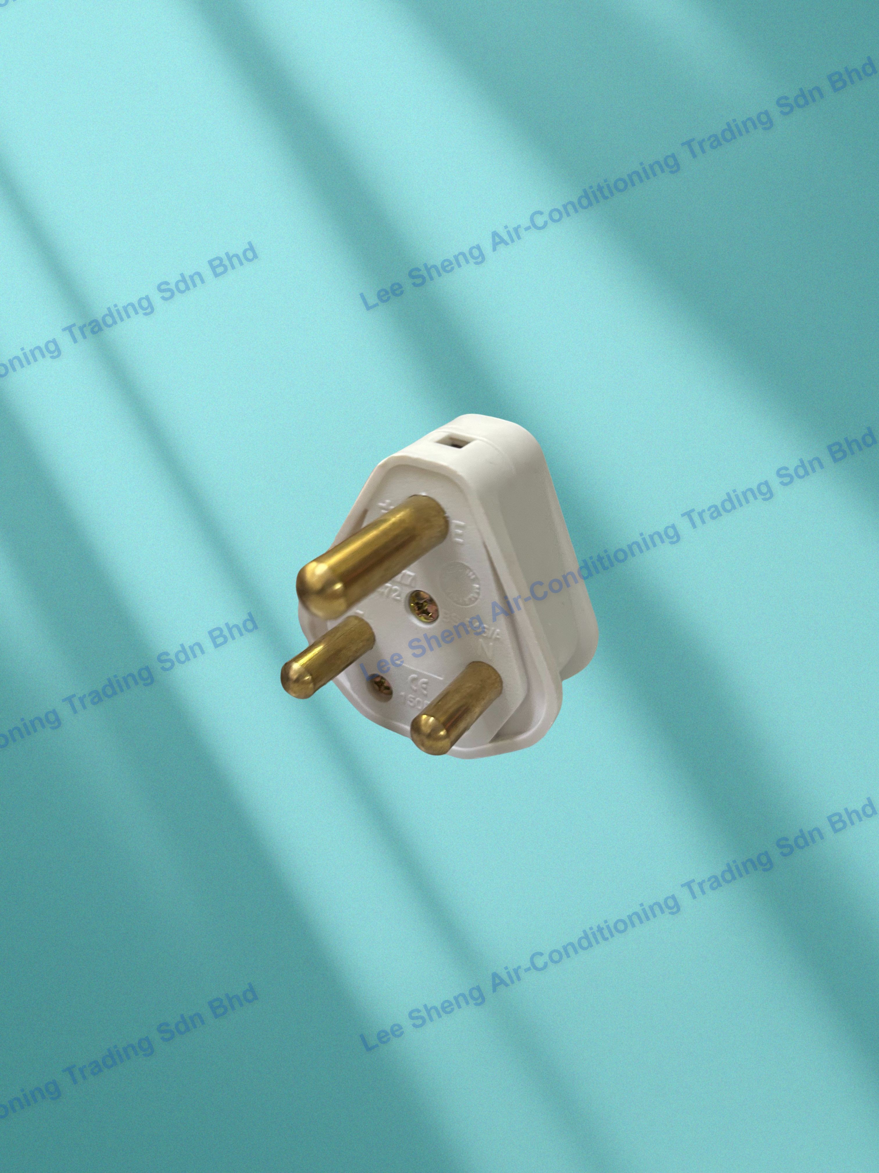 G18-Plug Top 15A View 1