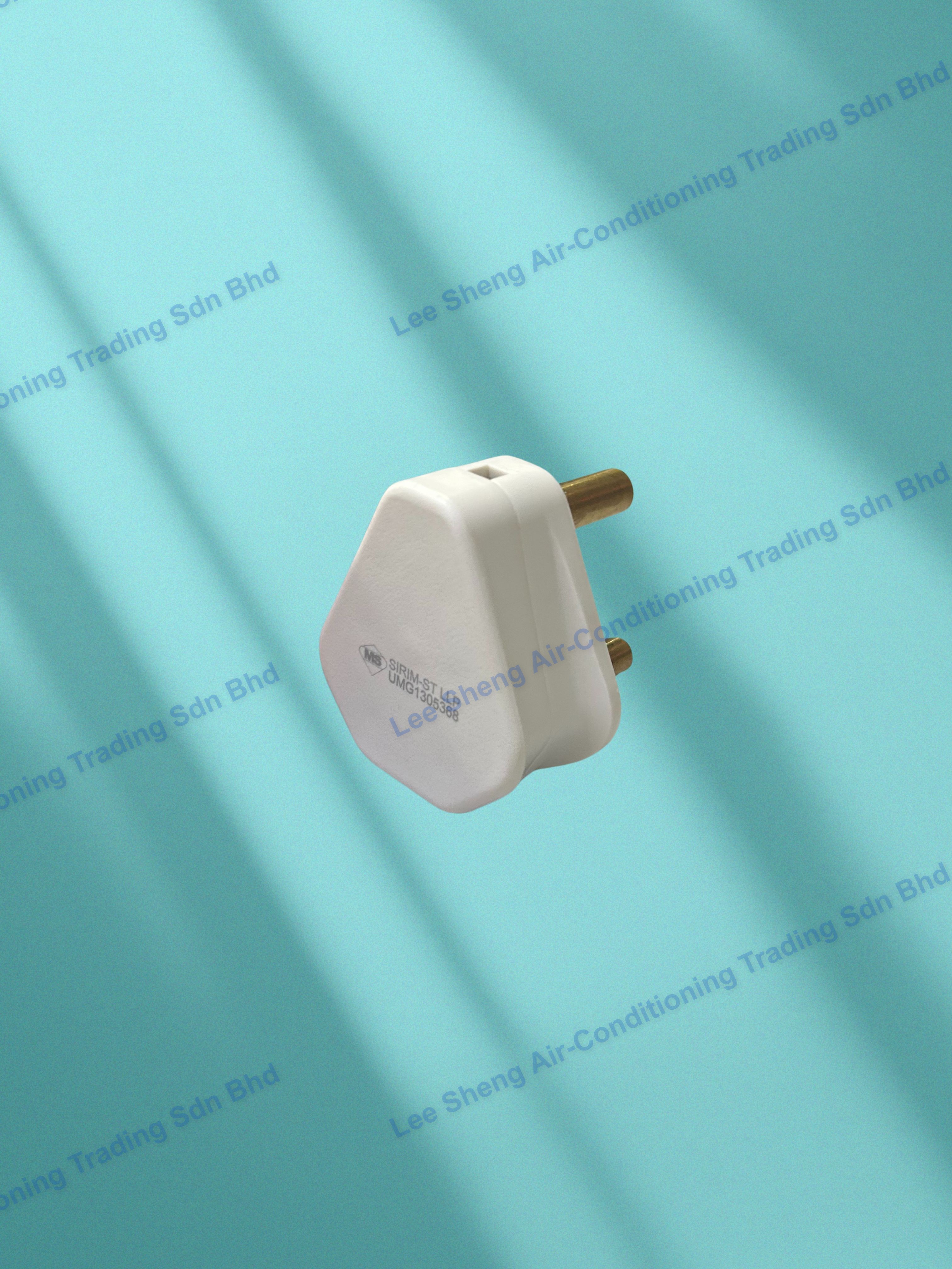 G18-Plug Top 15A View 2