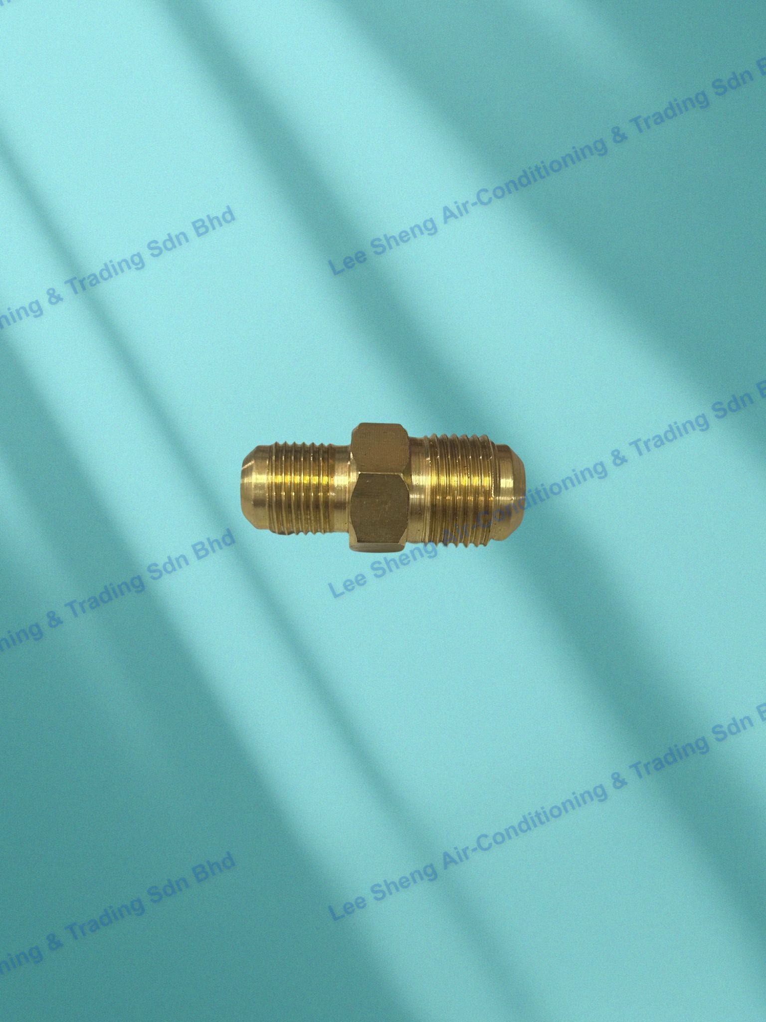 D11-Double Flare Reducer 3/8” x 1/2"