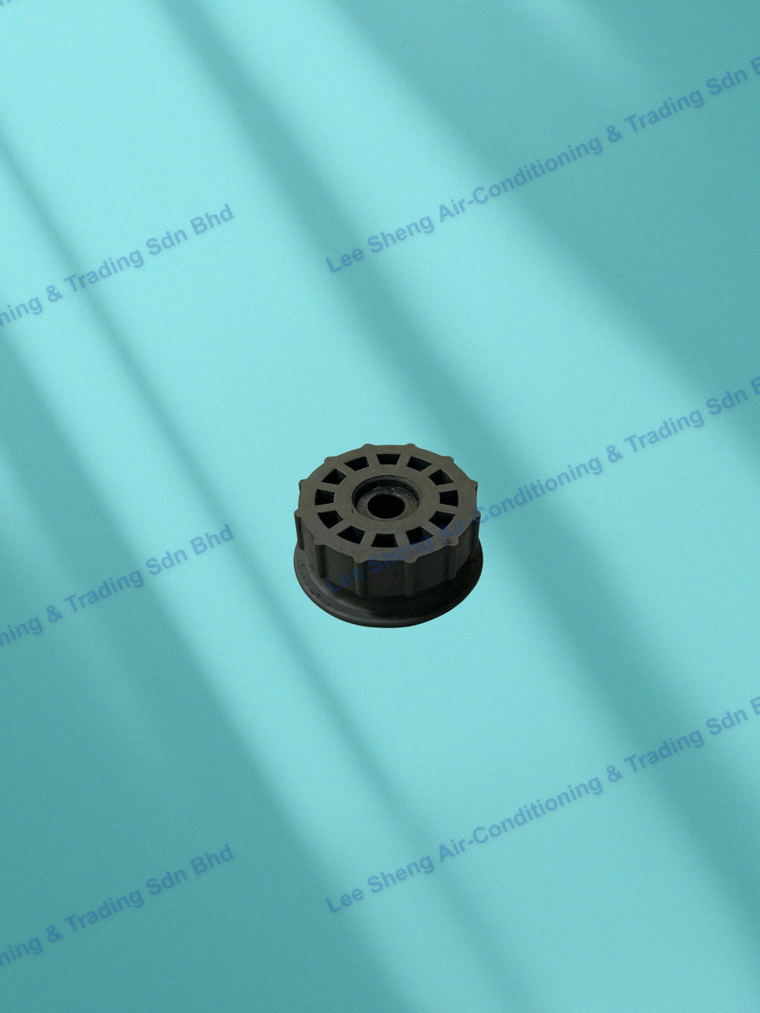 Fan Bush CFlow Grey View 1